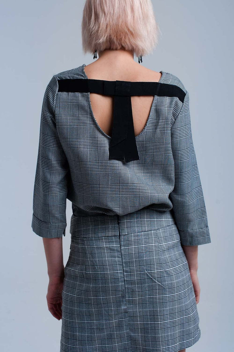 Q2 Women's Blouse Gray tartan pattern top with ribbons