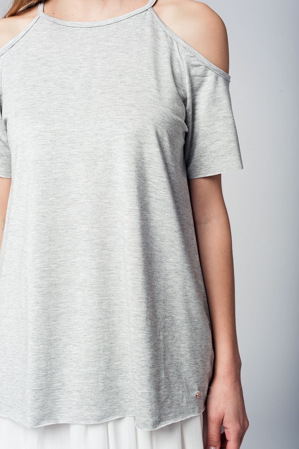 Q2 Women's Blouse Grey cold shoulder top