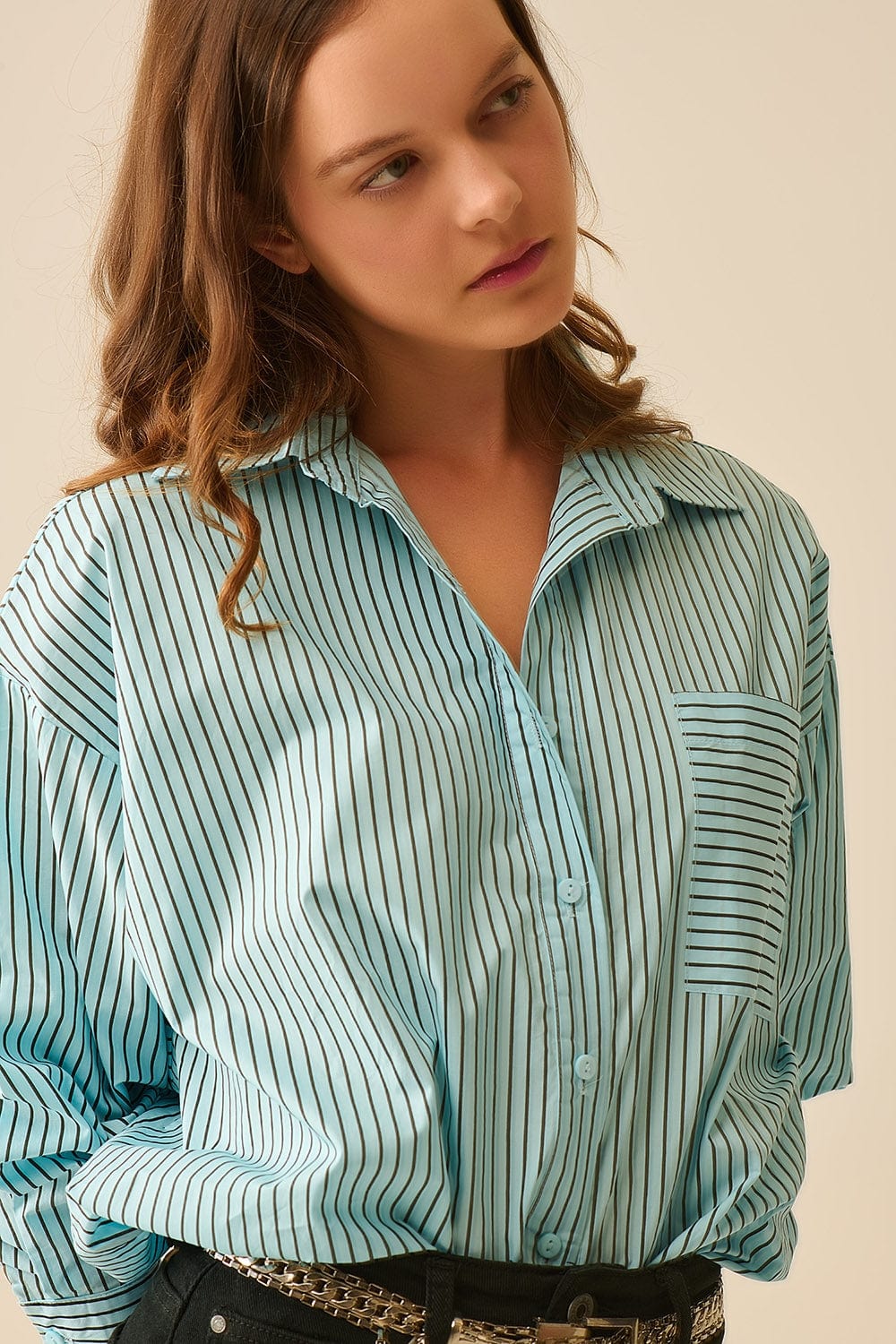 Q2 Women's Blouse High-Low Oversized Striped Shirt With Chest Pocket In Black And Blue