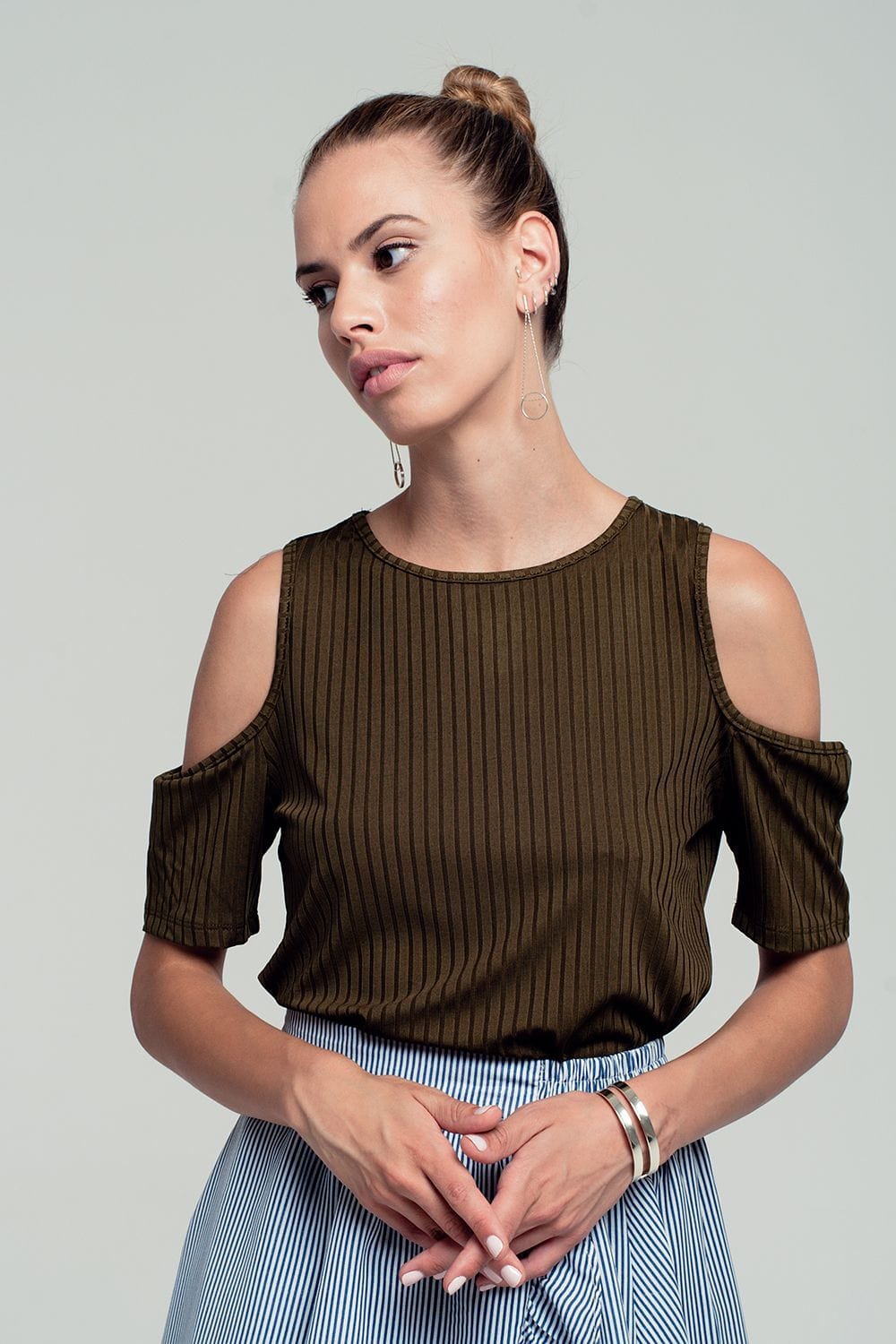 Q2 Women's Blouse Khaki cold shoulder top