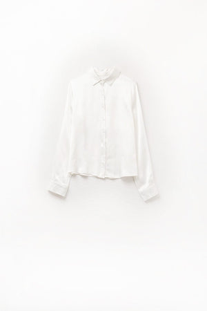 Q2 Women's Blouse Long Sleeve Button Up Satin Blouse With Polo Collar In White Color