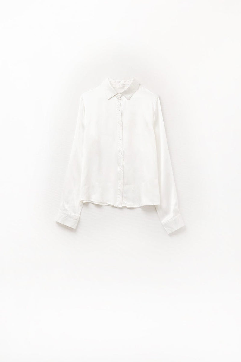 Q2 Women's Blouse Long Sleeve Button Up Satin Blouse With Polo Collar In White Color