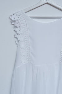 Q2 Women's Blouse One Size / White / China Broderie Frill Detail Top in White