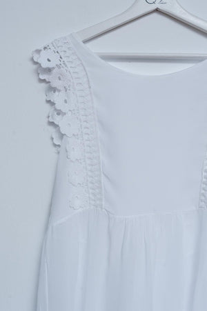 Q2 Women's Blouse One Size / White / China Broderie Frill Detail Top in White