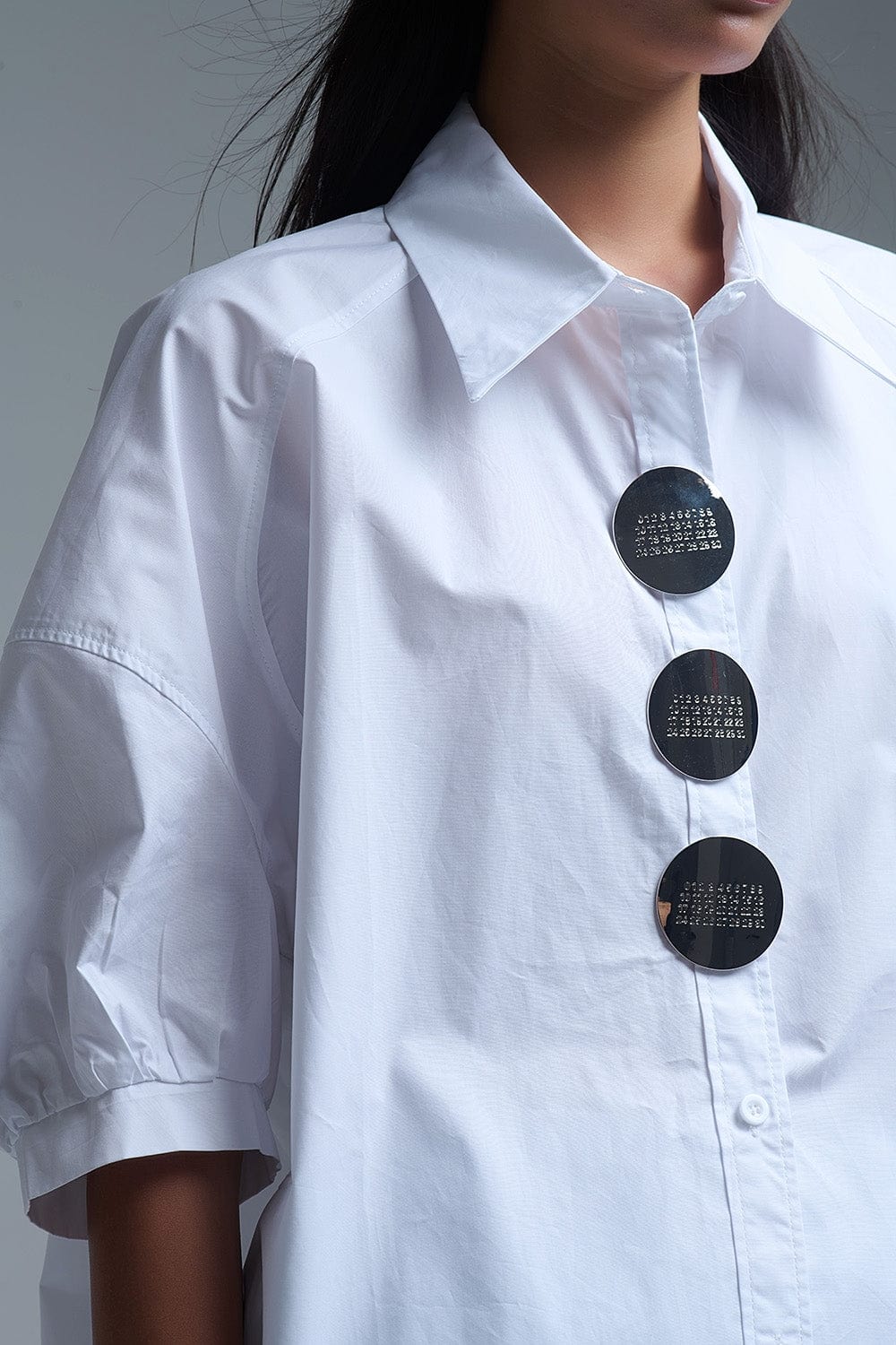 Q2 Women's Blouse One Size / White Relaxed 3/4 Sleeve Poplin Shirt With Button Detail In White