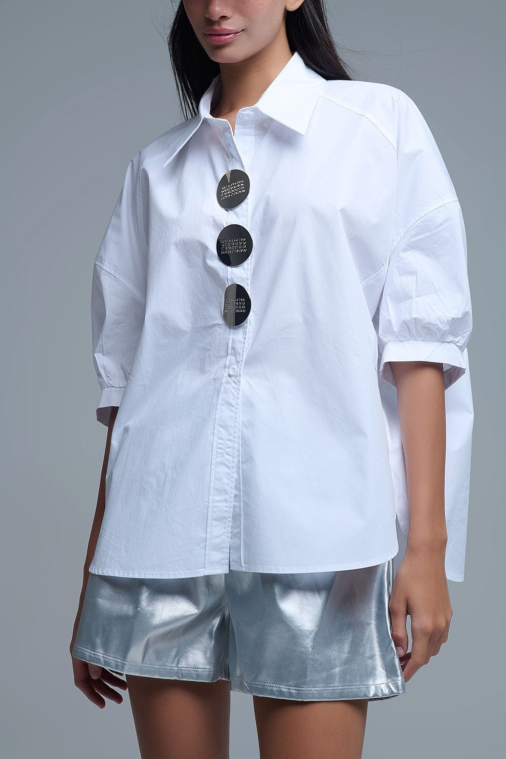 Q2 Women's Blouse One Size / White Relaxed 3/4 Sleeve Poplin Shirt With Button Detail In White