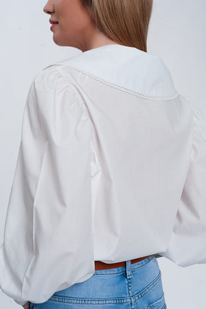 Q2 Women's Blouse Oversized collared shirt in white