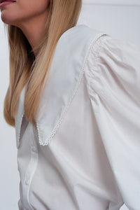 Q2 Women's Blouse Oversized collared shirt in white