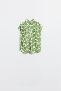 Q2 Women's Blouse Relaxed Floral Print Shirt In Green