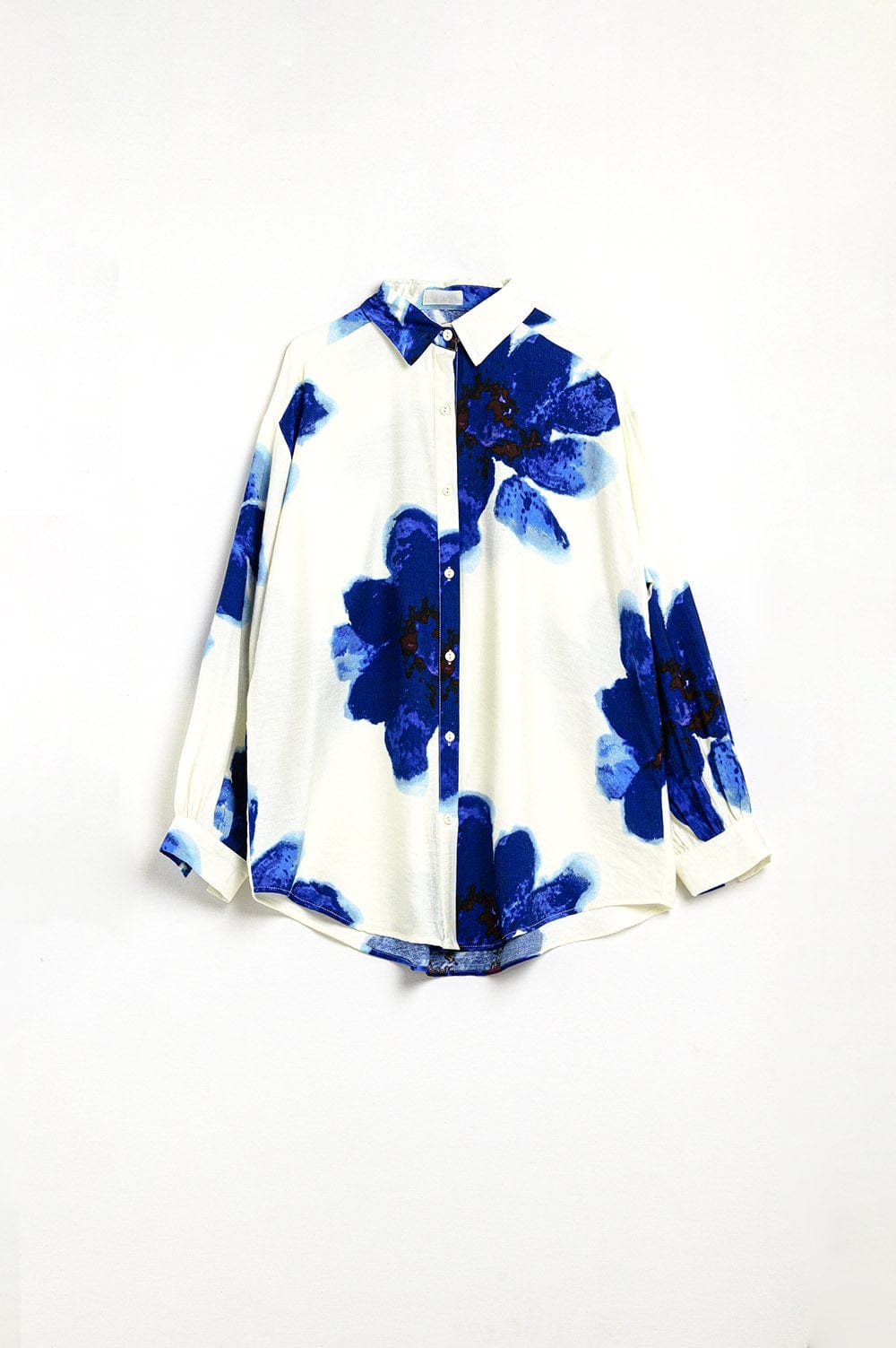 Q2 Women's Blouse Relaxed Shirt In White With Blue Tropical Flower Print