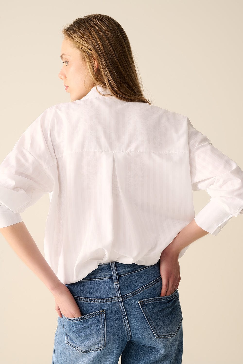 Q2 Women's Blouse Relaxed White Striped Blouse