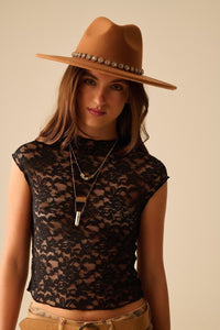 Q2 Women's Blouse Romantic Lace T-Shirt With Cap Sleeves In Black