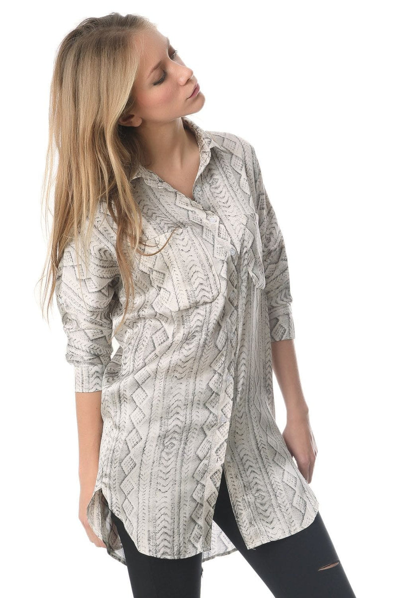 Q2 Women's Blouse Satin longline shirt in grey abstract print