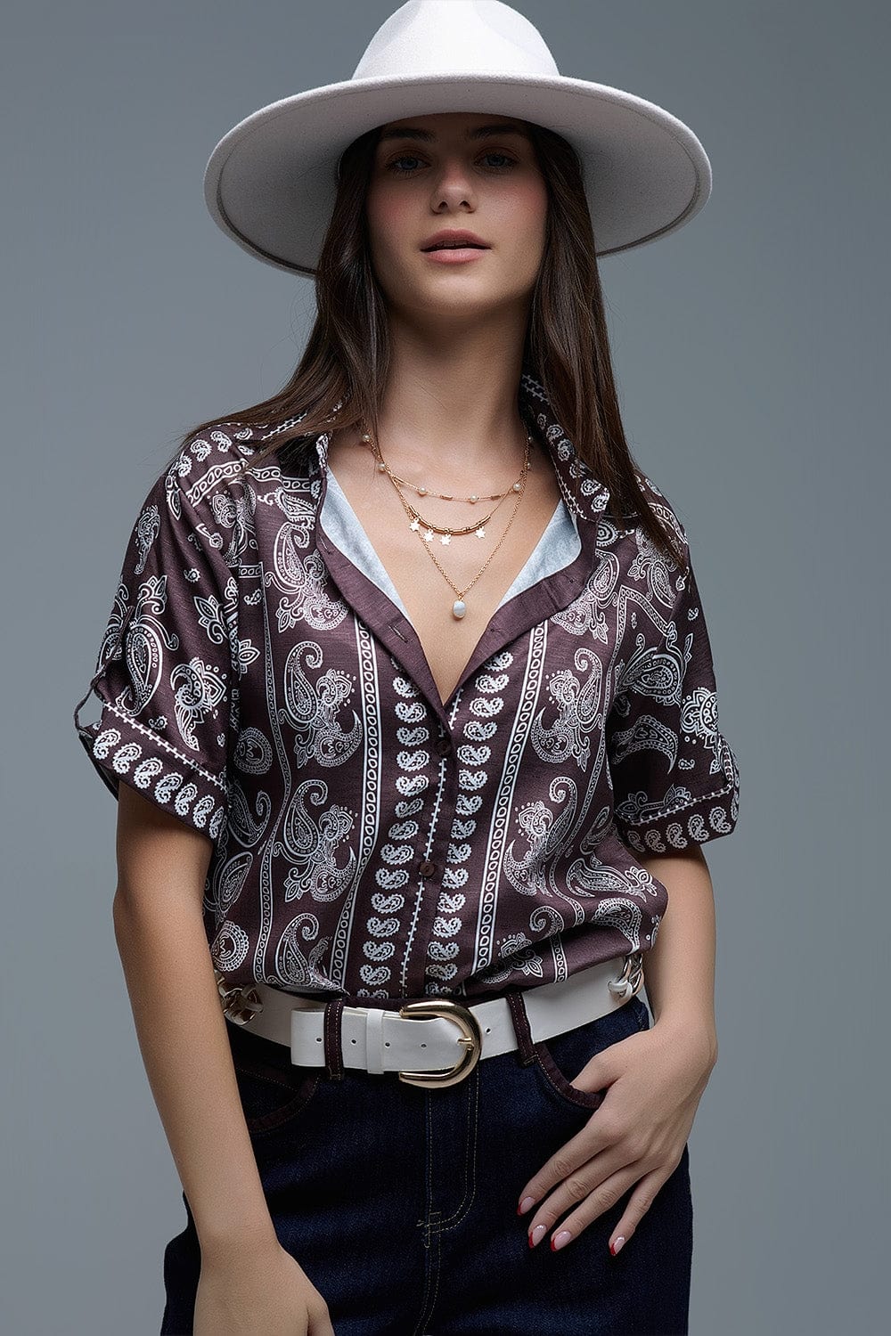 Q2 Women's Blouse Short Sleeve Paisley Print Shirt In Brown