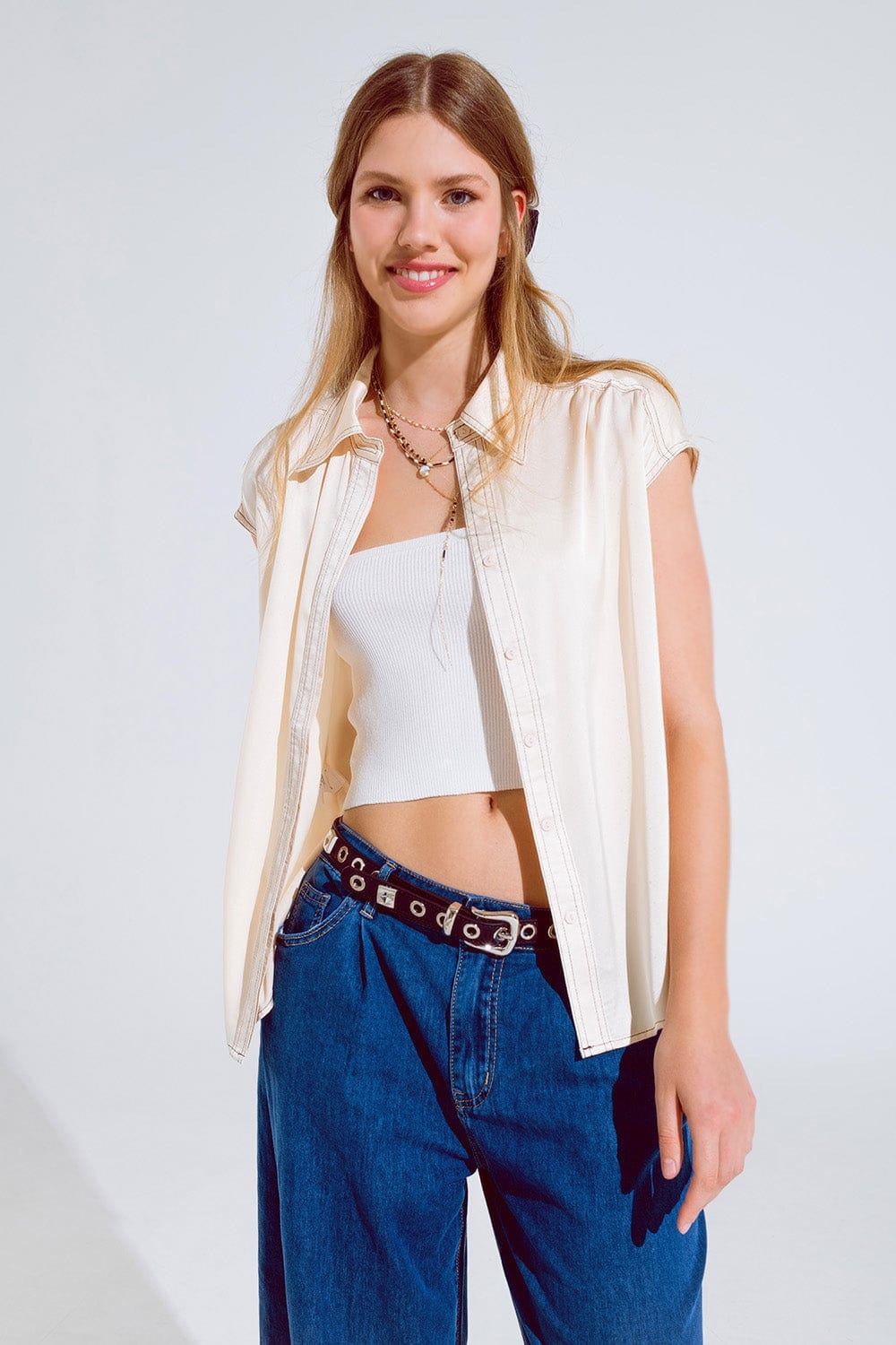 Q2 Women's Blouse Sleeveless Blouse With Pollo Collar In Beige