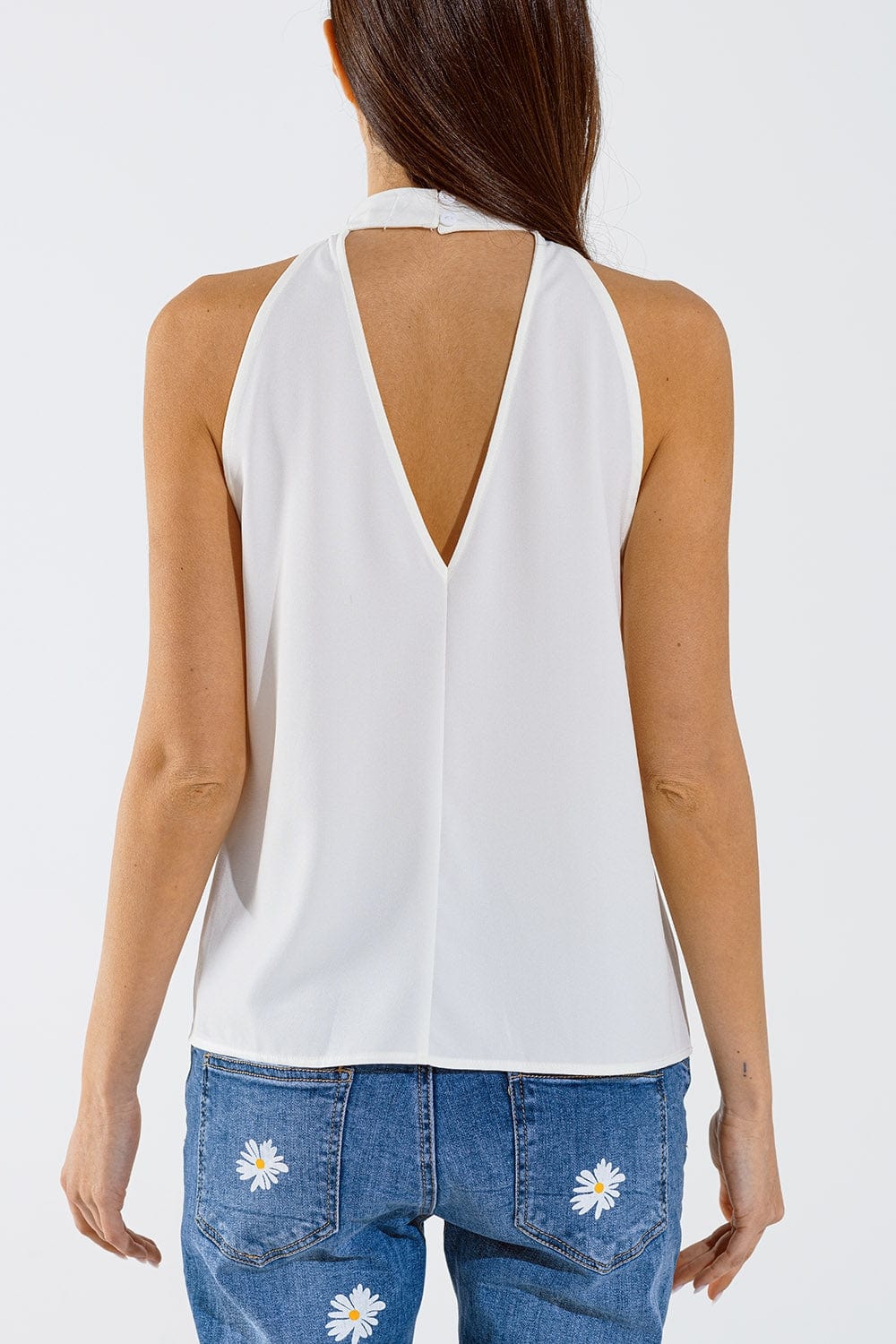 Q2 Women's Blouse Sleeveless White Top With Ruffled Details And High Neck