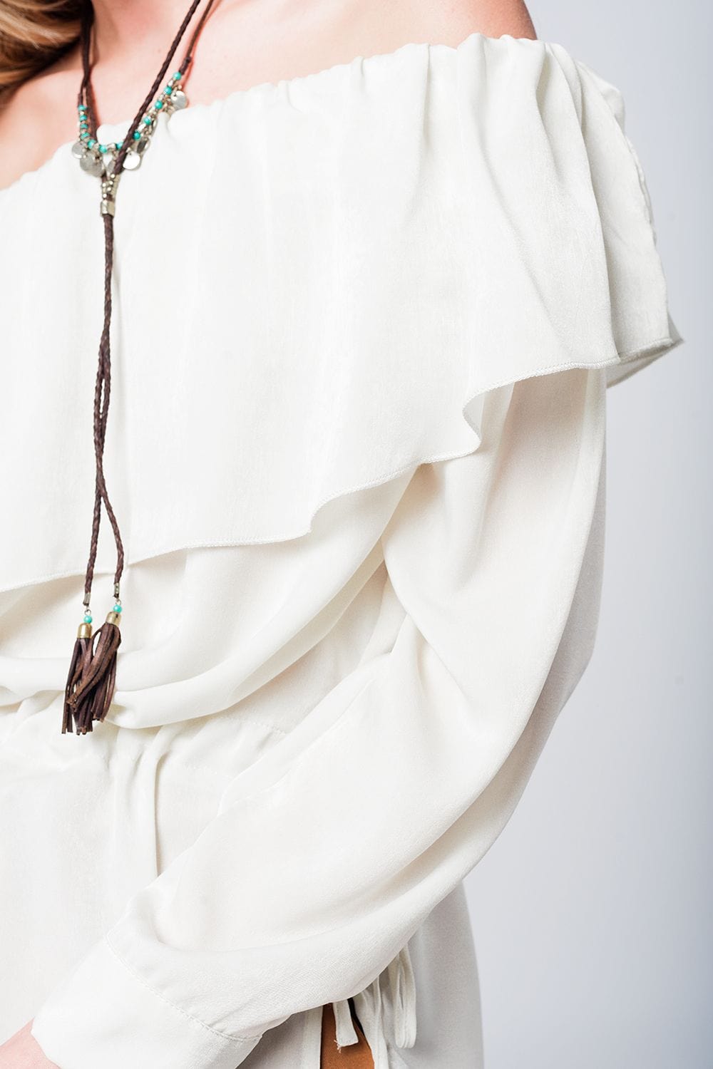 Q2 Women's Blouse Soft beige blouse with drawstring