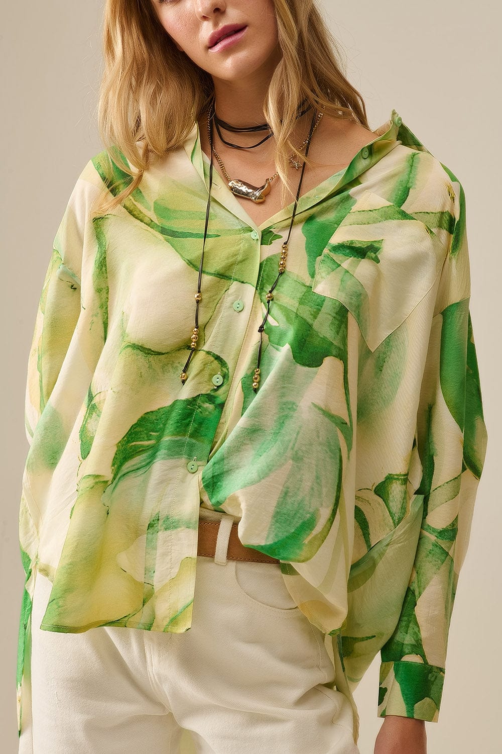 Q2 Women's Blouse Watercolor Print Button-Down Blouse In Green