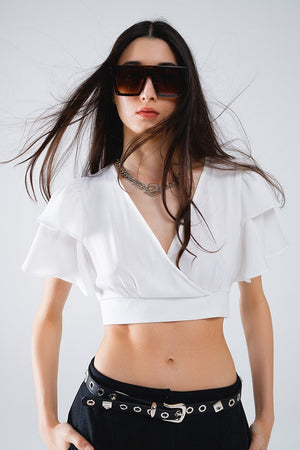 Q2 Women's Blouse White Crop Top With Short Sleeves And V-Neck