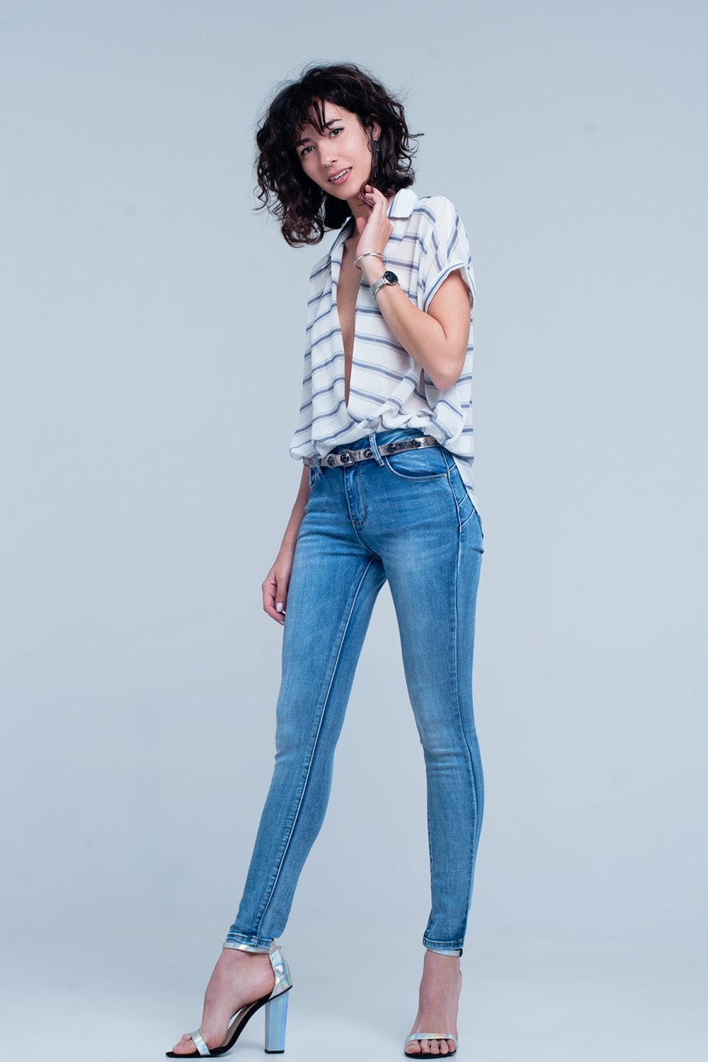 Q2 Women's Blouse White short sleeve drape wrap blouse with blue striped design