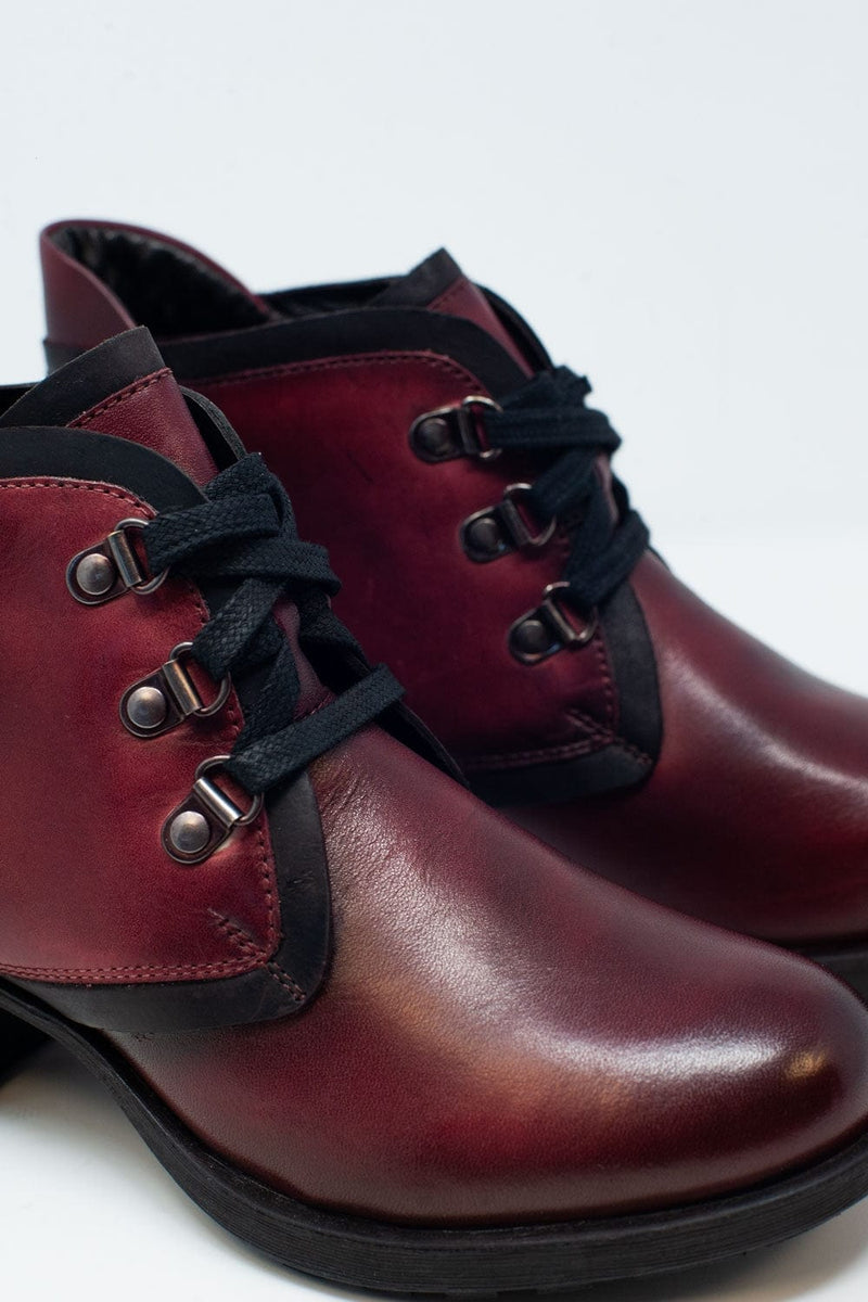 Q2 Women's Boots Lace Up Boot in Maroon