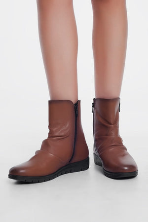 Q2 Women's Boots Low Brown Boots with Zipper and Round Nose