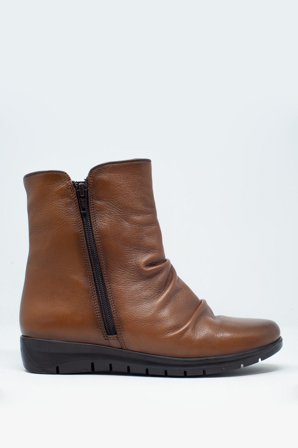 Q2 Women's Boots Low Brown Boots with Zipper and Round Nose