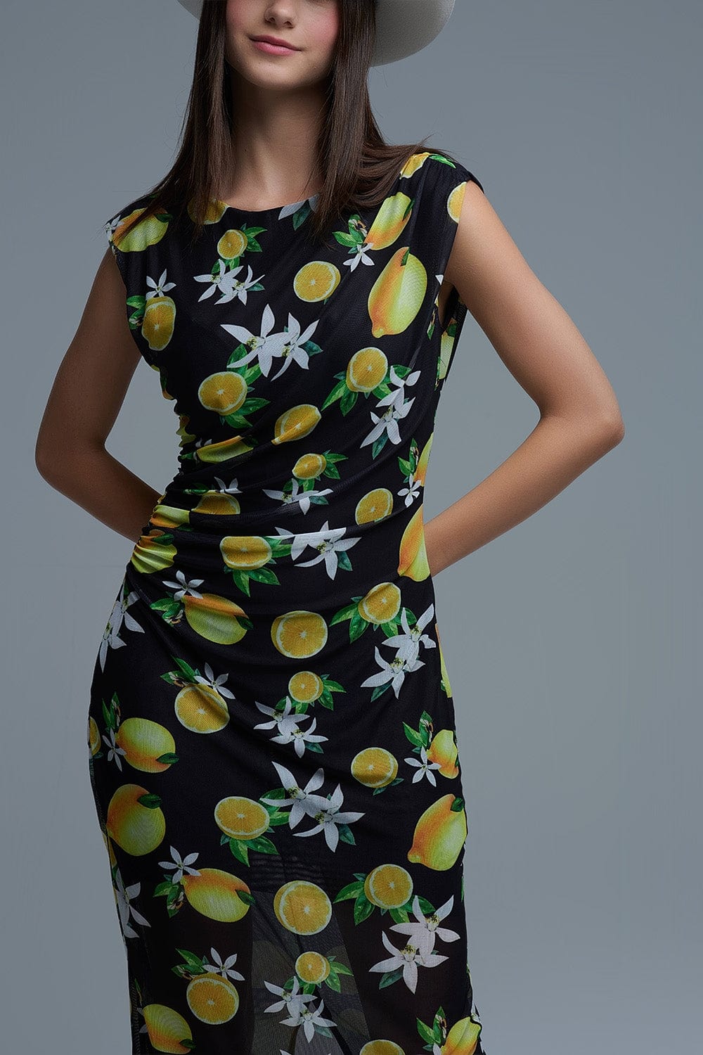 Q2 Women's Dress Black Tulle Maxi Dress With Side Rouching In Yellow Lemon Print