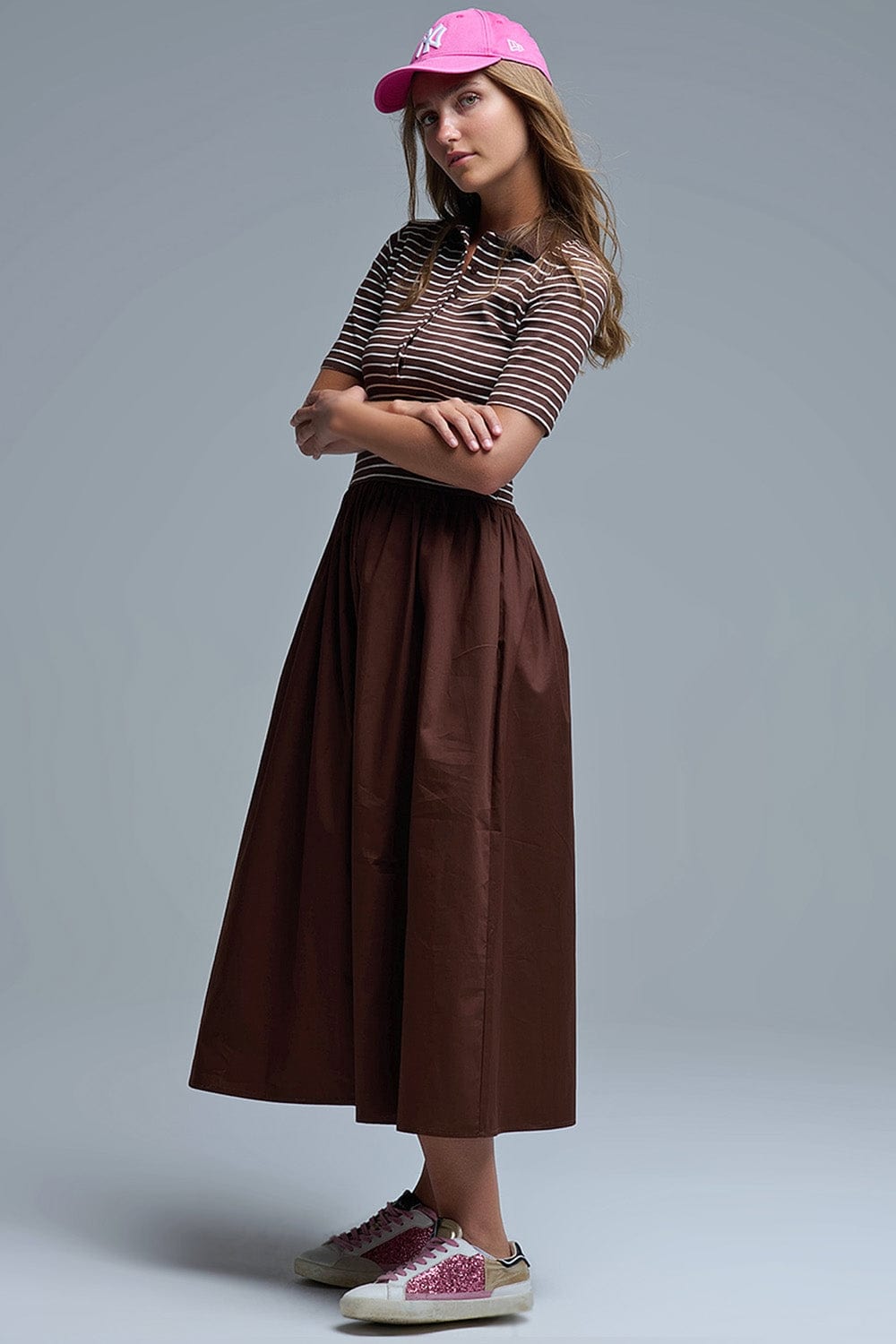 Q2 Women's Dress Dress With Polo Striped Top And Poplin Midi Skirt In Brown
