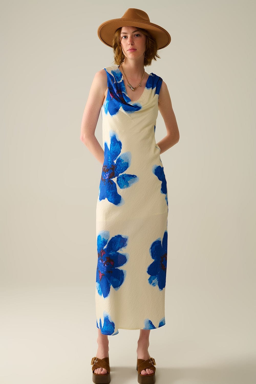 Q2 Women's Dress Flowy Sleeveless Blue Maxi Dress With Floral Print