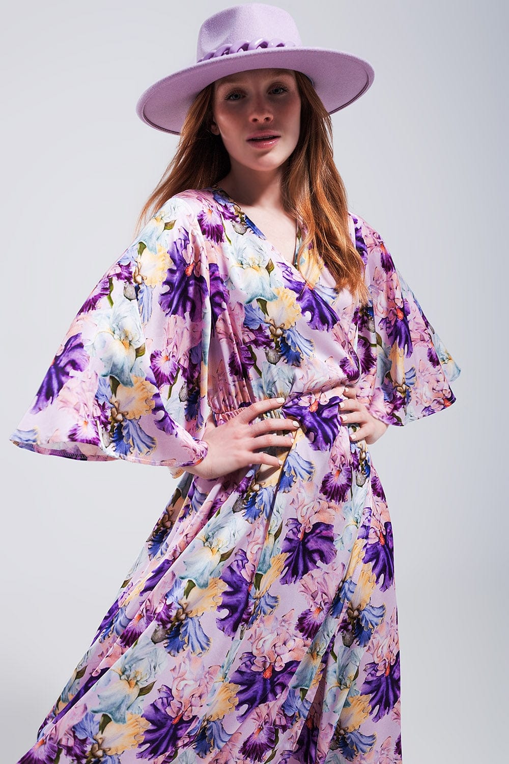 Q2 Women's Dress Flutter Sleeve Maxi Dress in Purple Floral Print