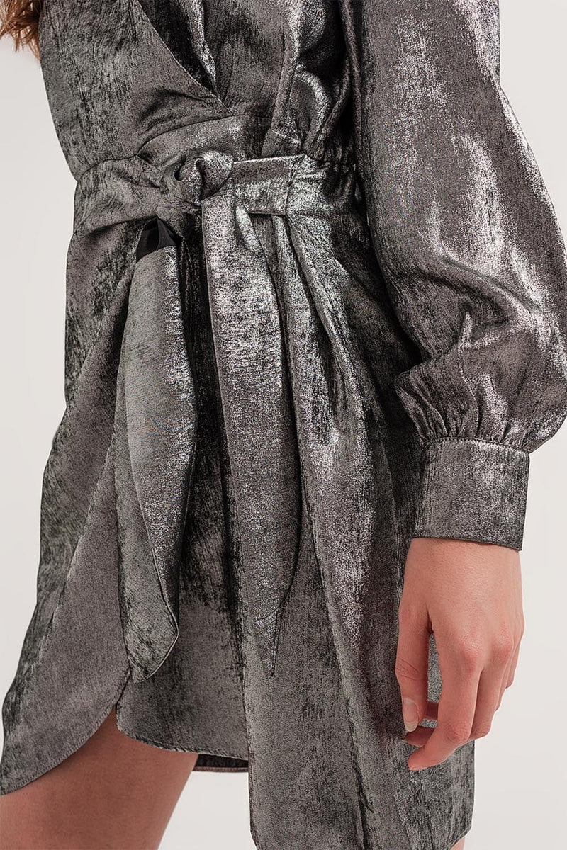 Q2 Women's Dress Knot Front Mini Dress in Silver