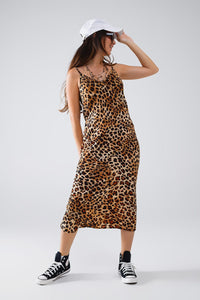 Q2 Women's Dress Leopard Print Midi Slip Dress