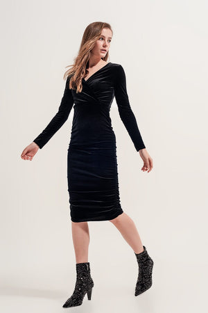 Q2 Women's Dress Long Sleeve Velvet Midi Dress in Black