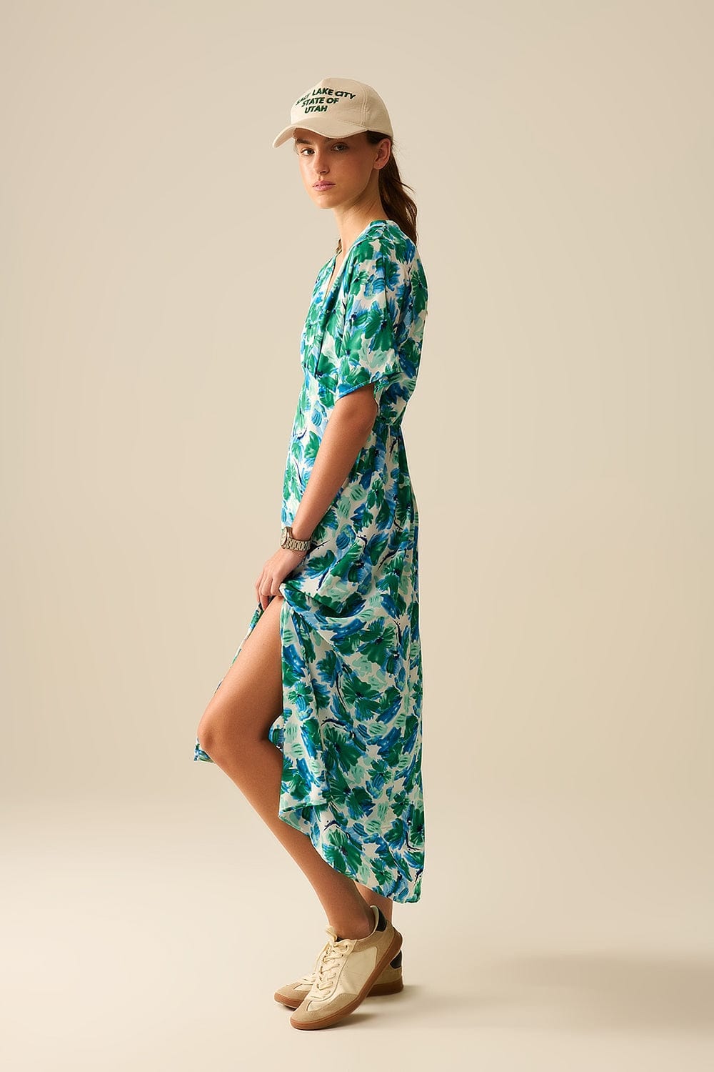 Q2 Women's Dress Maxi Floral Print Dress In Satin Fabric With Dropped Sleeves