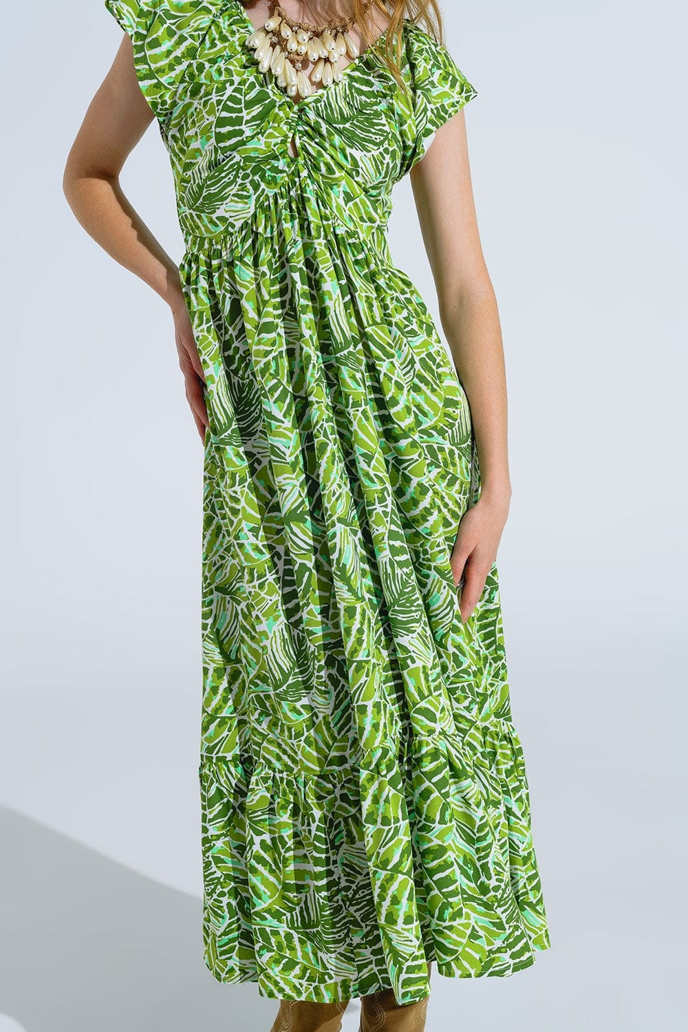 Q2 Women's Dress Midi Romantic Dress With Ruffled Short Sleeves In Green Leaf Print