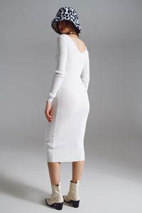 Q2 Women's Dress One Size / White Midi Bodycon Knitted Dress With V-Neck In White