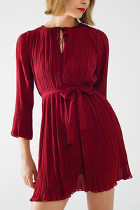 Q2 Women's Dress Pleated Chiffon Dress In Burgundy