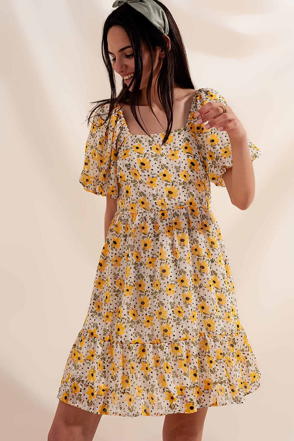 Q2 Women's Dress Puff Sleeve Smock Dress in Yellow