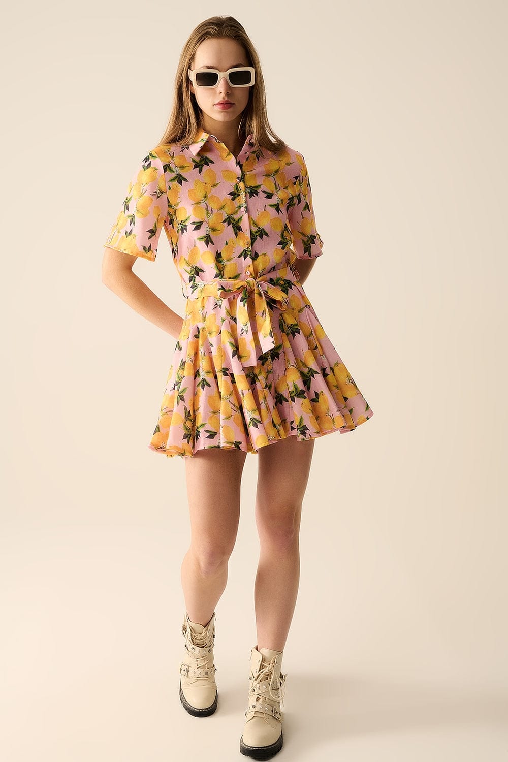 Q2 Women's Dress Romantic Dress With Waistband And Lemon Print And Short Sleeves In Pink