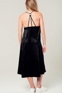 Q2 Women's Dress Satin midi dress with back detail in black