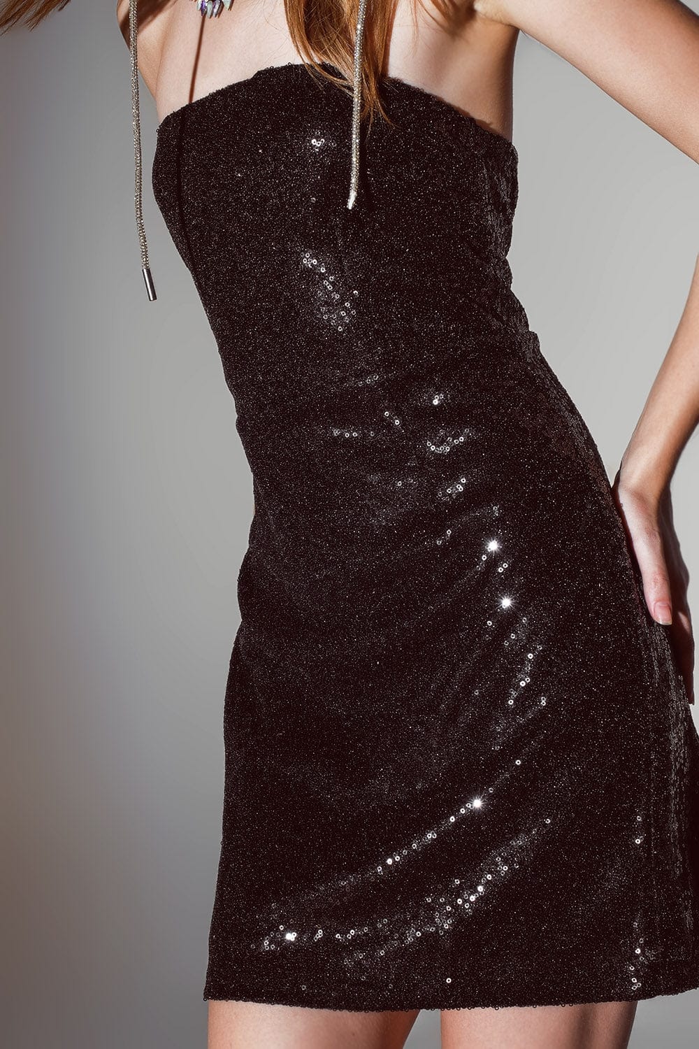 Q2 Women's Dress Sequin Bandeau Mini Pencil Dress In Black
