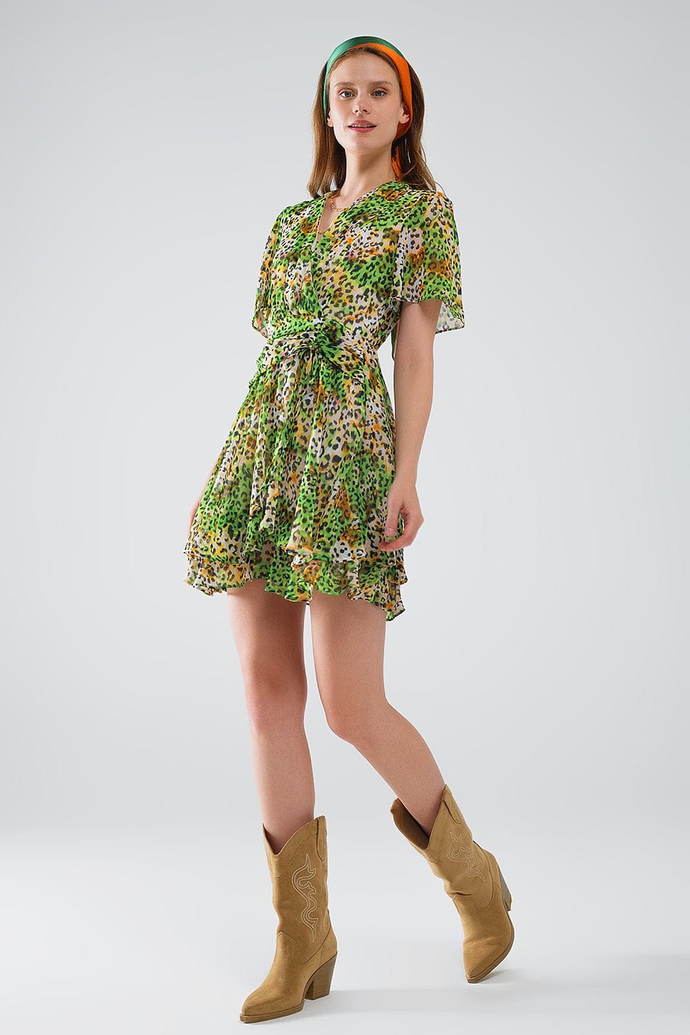 Q2 Women's Dress Short Green Multicolored Dress With Crossed Top With Animal Print