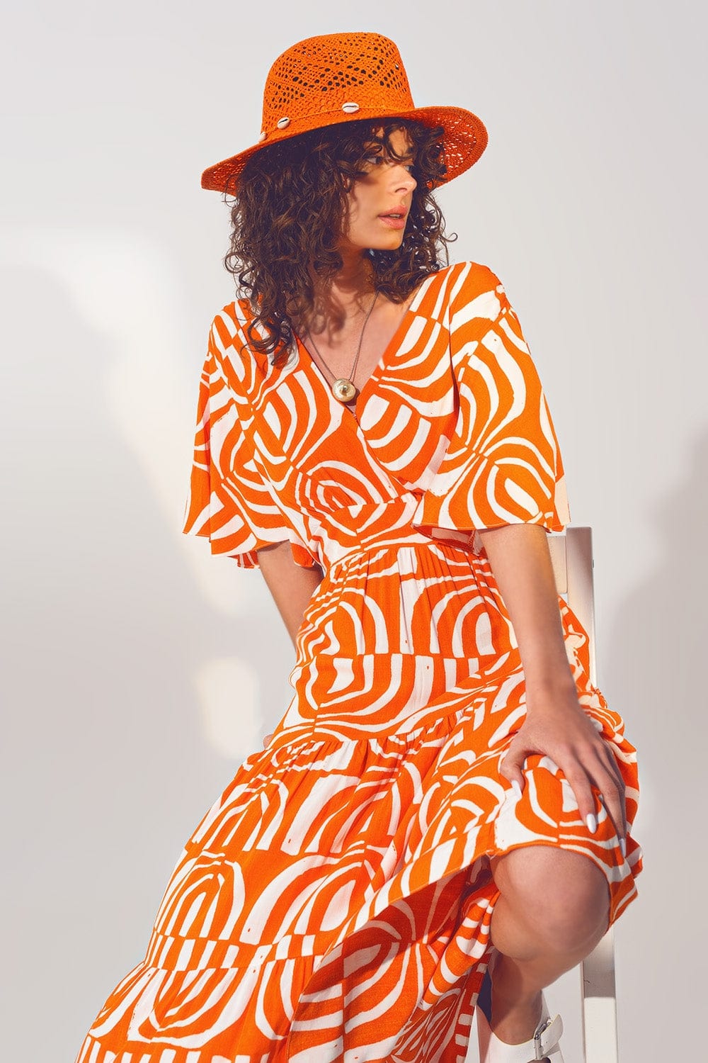 Q2 Women's Dress V neck Midi Dress with Print in Orange