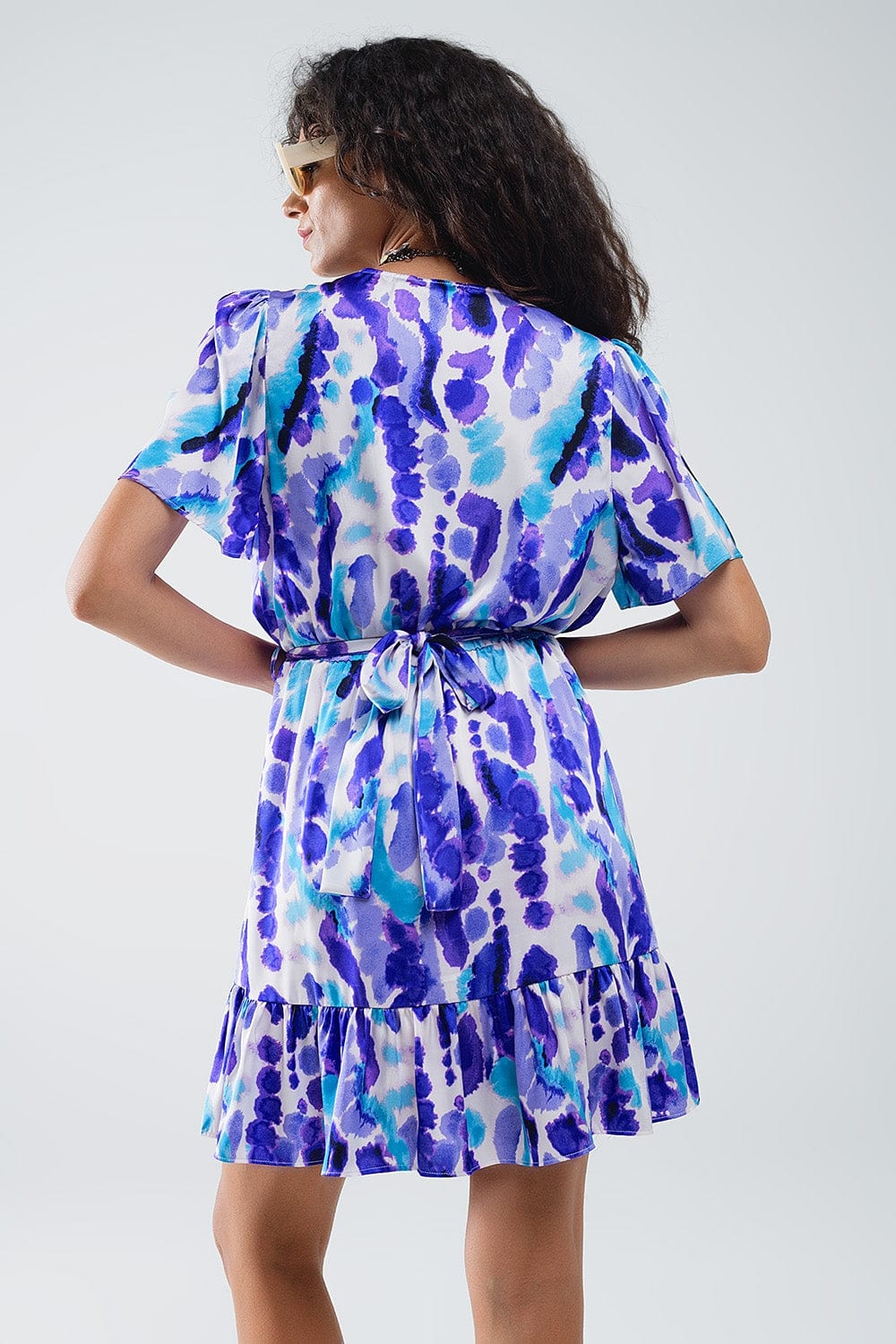 Q2 Women's Dress Wrap Short Dress In Blue And Purple Tie-Dye