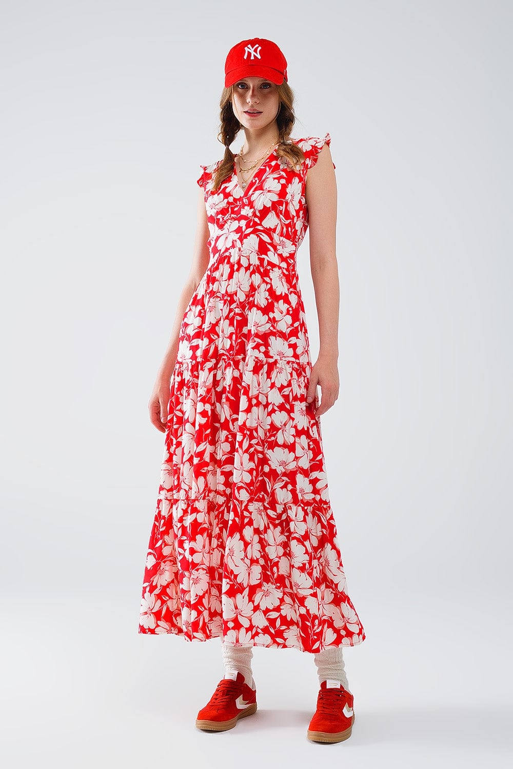 Q2 Women's Dresses Red Maxi Dress With Floral Print And V-Neck