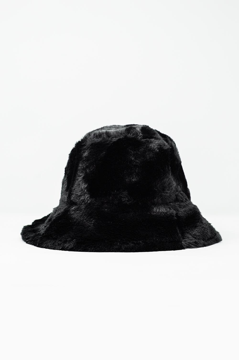 Q2 Women's Hat One Size / Black / China Reversible bucket hat in black with teddy turn up
