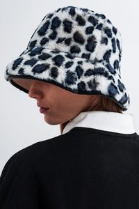 Q2 Women's Hat One Size / Grey / China Grey Bucket Hat in Animal Print