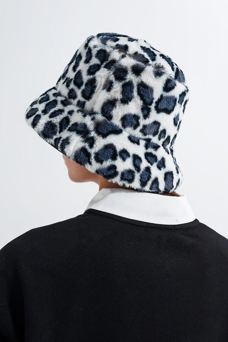 Q2 Women's Hat One Size / Grey / China Grey Bucket Hat in Animal Print