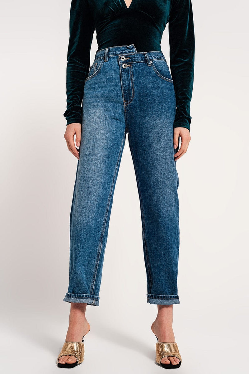 Q2 Women's Jean Asymmetric Button Detail Mom Jeans in Mid Blue